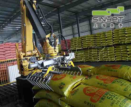 機(jī)器人碼垛機(jī)100-4.jpg 機(jī)器人碼垛機(jī)100-4.jpg